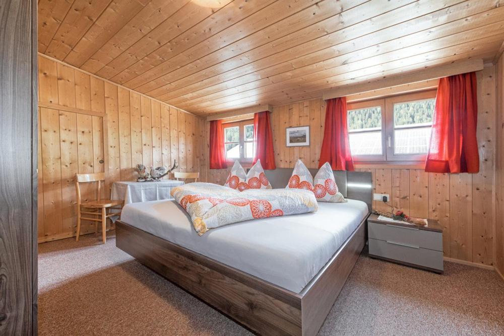 Kradorferhof Apartment Santa Maddalena in Casies Ruang foto